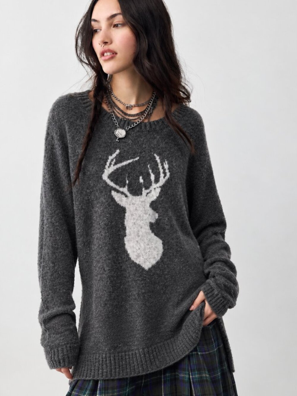 YET AGAIN INTARSIA DEER LONG SWEATER